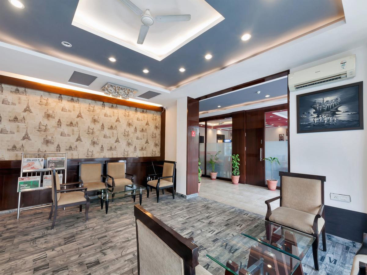Oyo 9841 The Vivir 1 Hotell Noida Exteriör bild