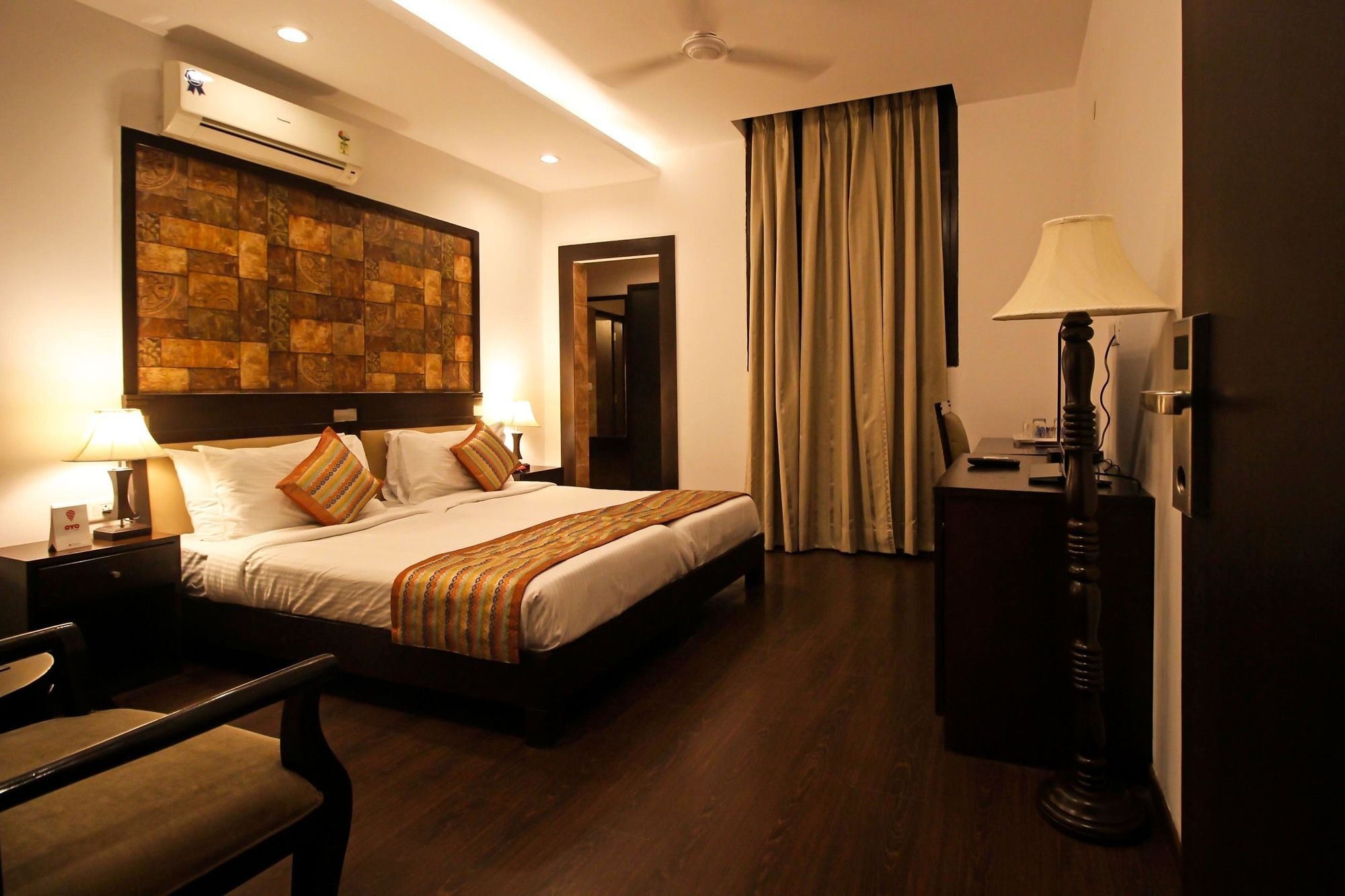 Oyo 9841 The Vivir 1 Hotell Noida Exteriör bild