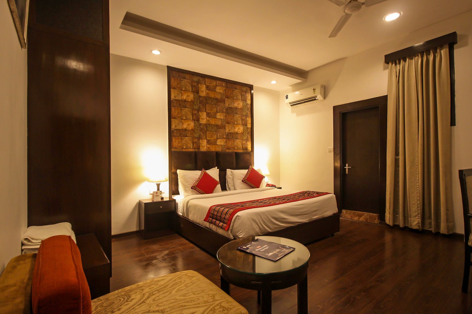 Oyo 9841 The Vivir 1 Hotell Noida Exteriör bild