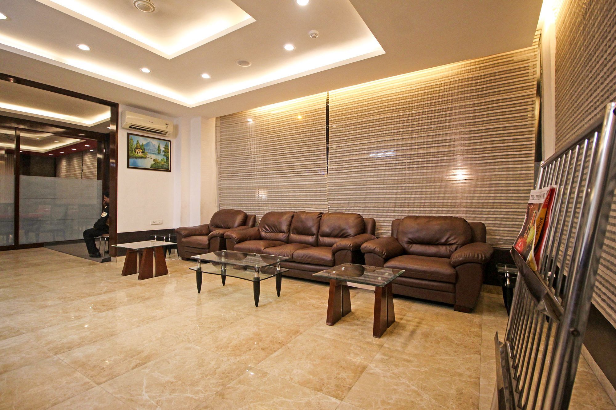 Oyo 9841 The Vivir 1 Hotell Noida Exteriör bild