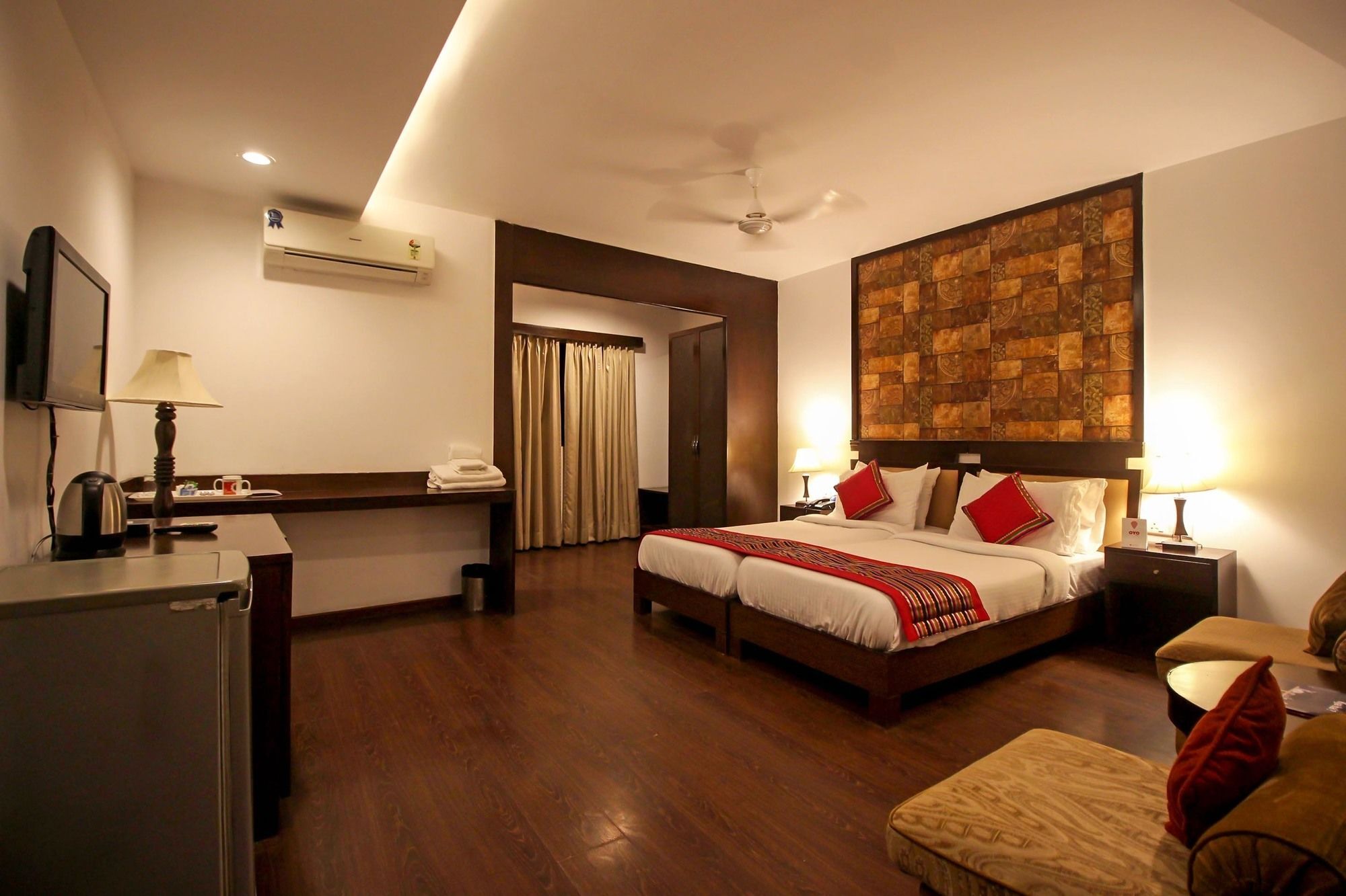 Oyo 9841 The Vivir 1 Hotell Noida Exteriör bild