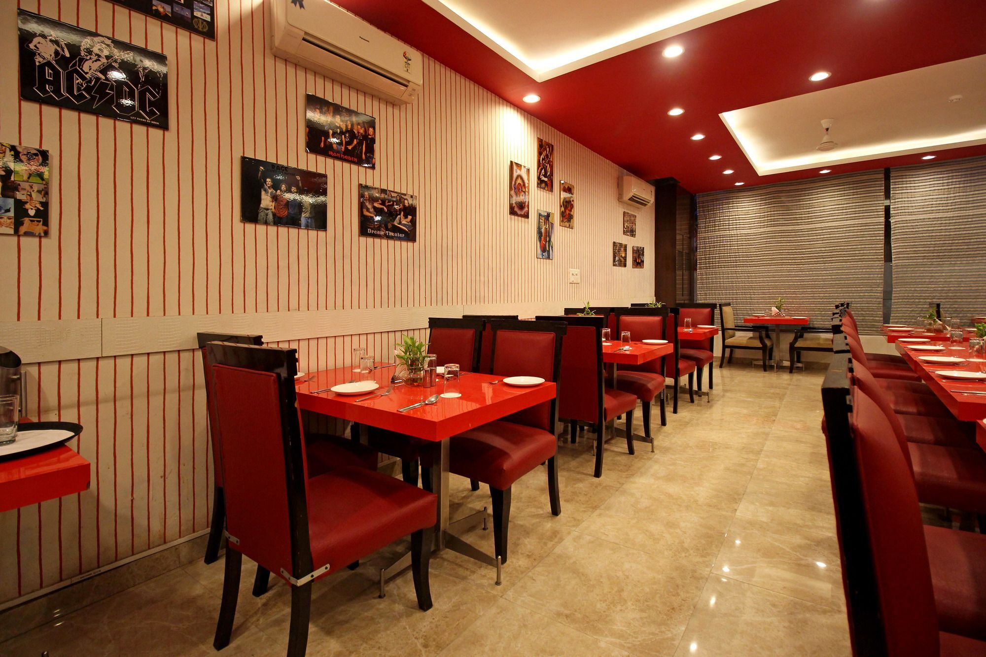 Oyo 9841 The Vivir 1 Hotell Noida Exteriör bild